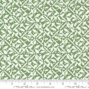 Shoreline Lattice Green 55303 15 by Camille Roskelley - Moda - 1/2 yard