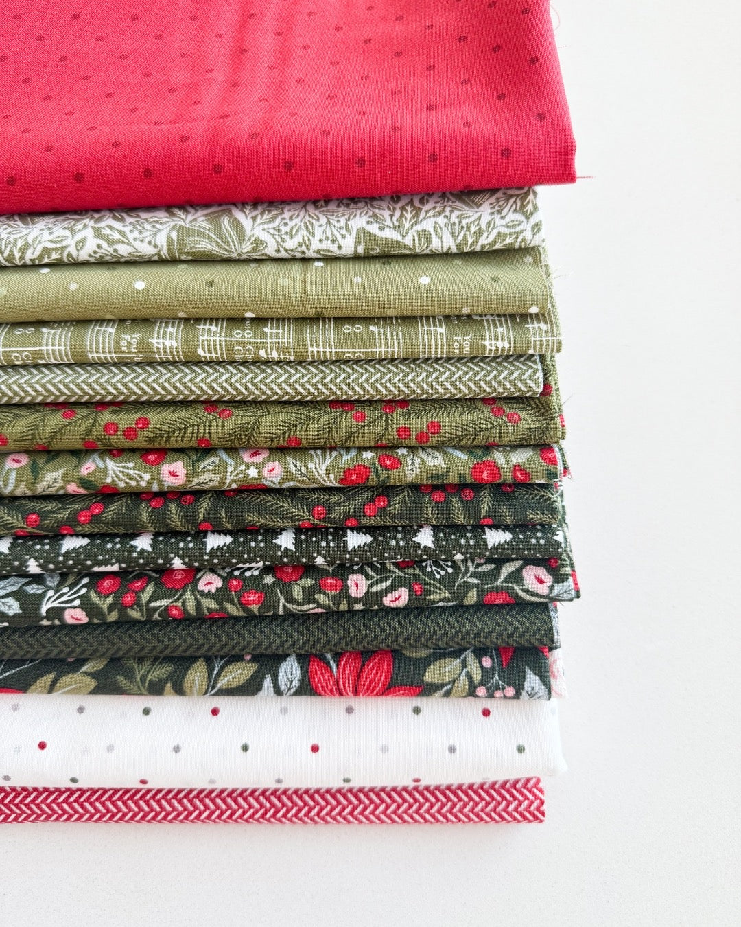 Wreaths and Ribbons Berry and Pine Quilt Kit - Sterling Quilt Co - pat ...